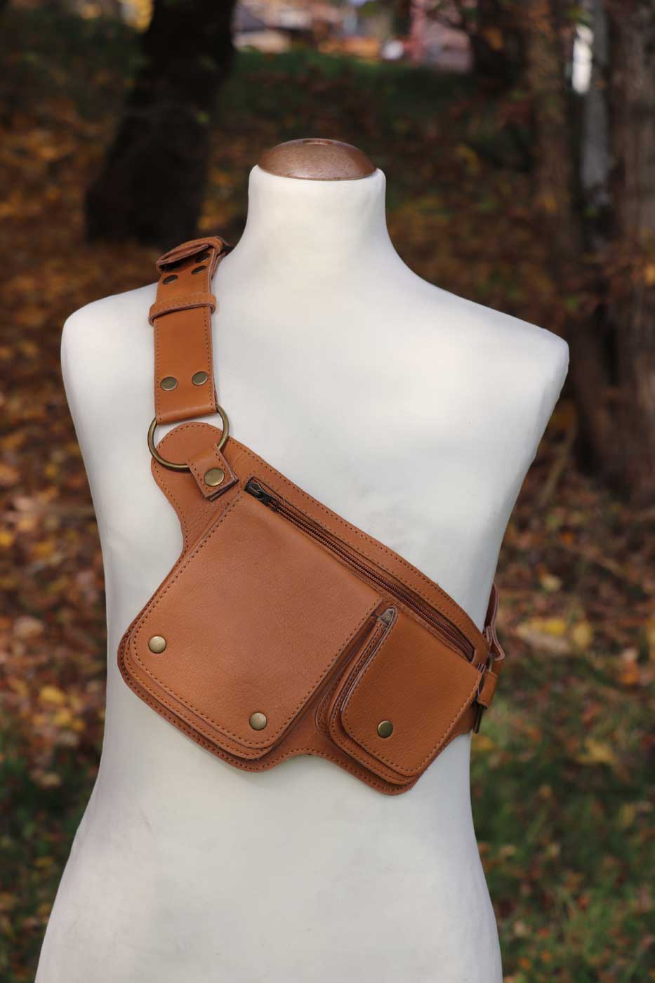 Gürteltasche aus Leder Hüfttasche Unisex Cognac - LaCozy Onlineshop