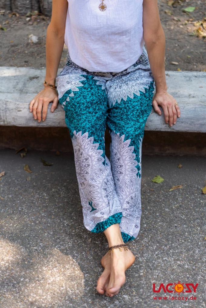 Luftige Pumphose MANDALA Yogahose Damen Türkis | Weiss