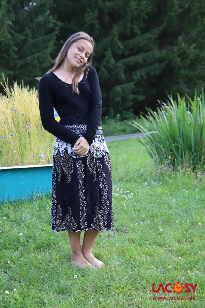 Kleidchen und Rock BLUMEN Schwarz | Weiss – Bild 2