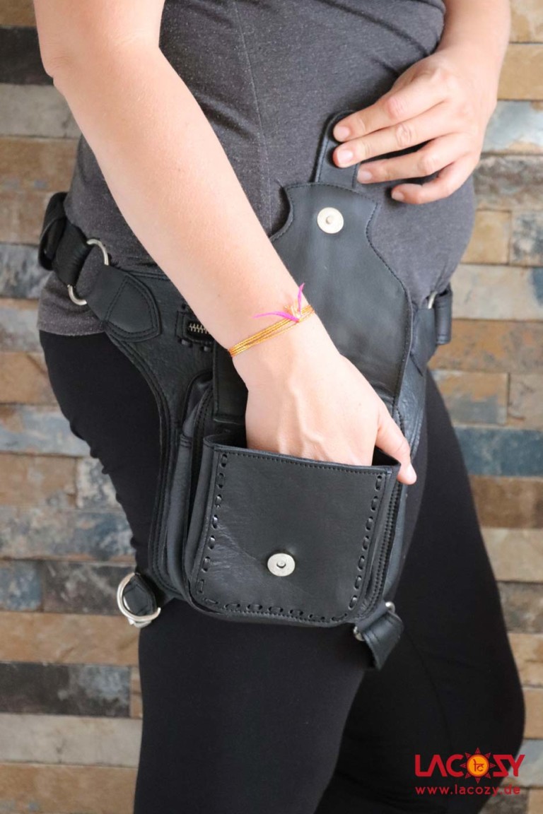 MDM Biker Beintasche Echtleder - Totenkopf Prägung Schwarz