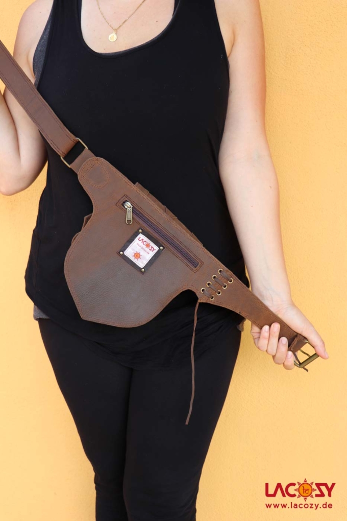Hüfttasche SHAYA aus Leder mit Labradorit Unisex Braun | Gold – Bild 5