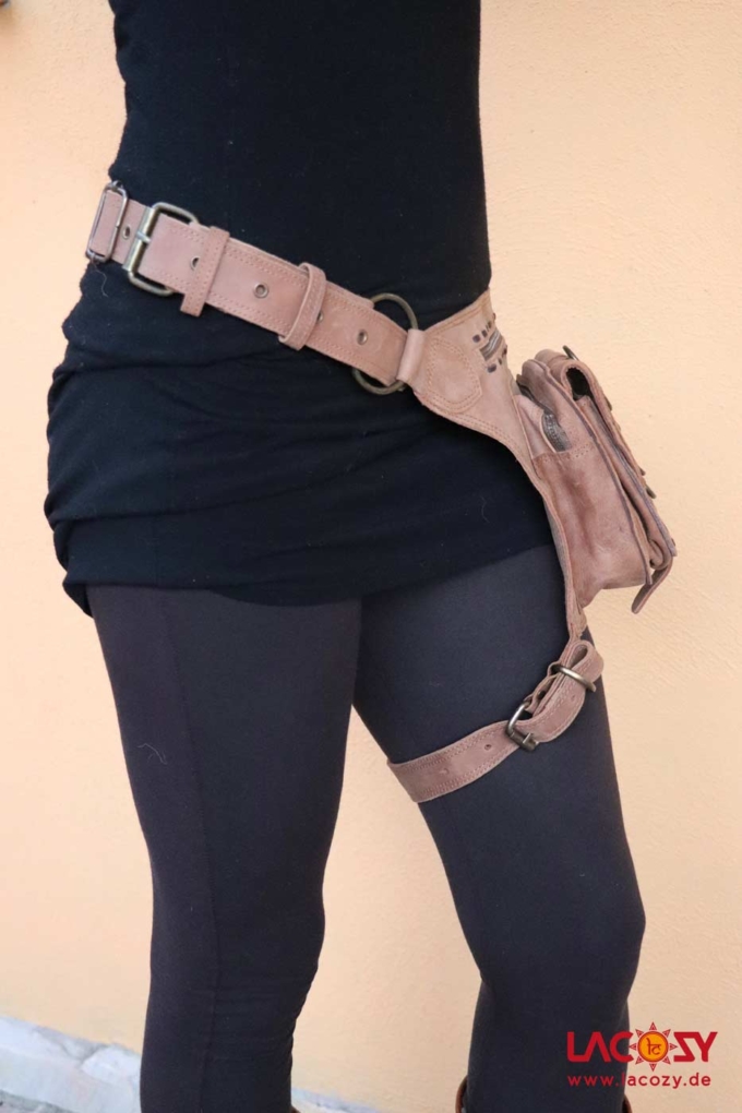 Beintasche aus Leder KARMA Gürteltasche Unisex Natural | Gold – Bild 4