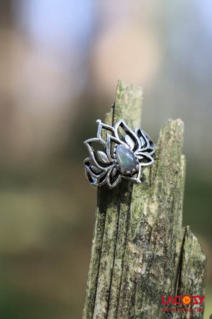 LOTUS Silberring mit Labradorit