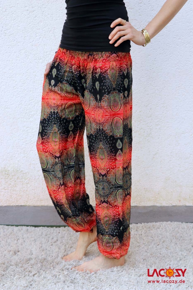 Bequeme Pumphose mit Paisleymuster Rot | Schwarz – Bild 2