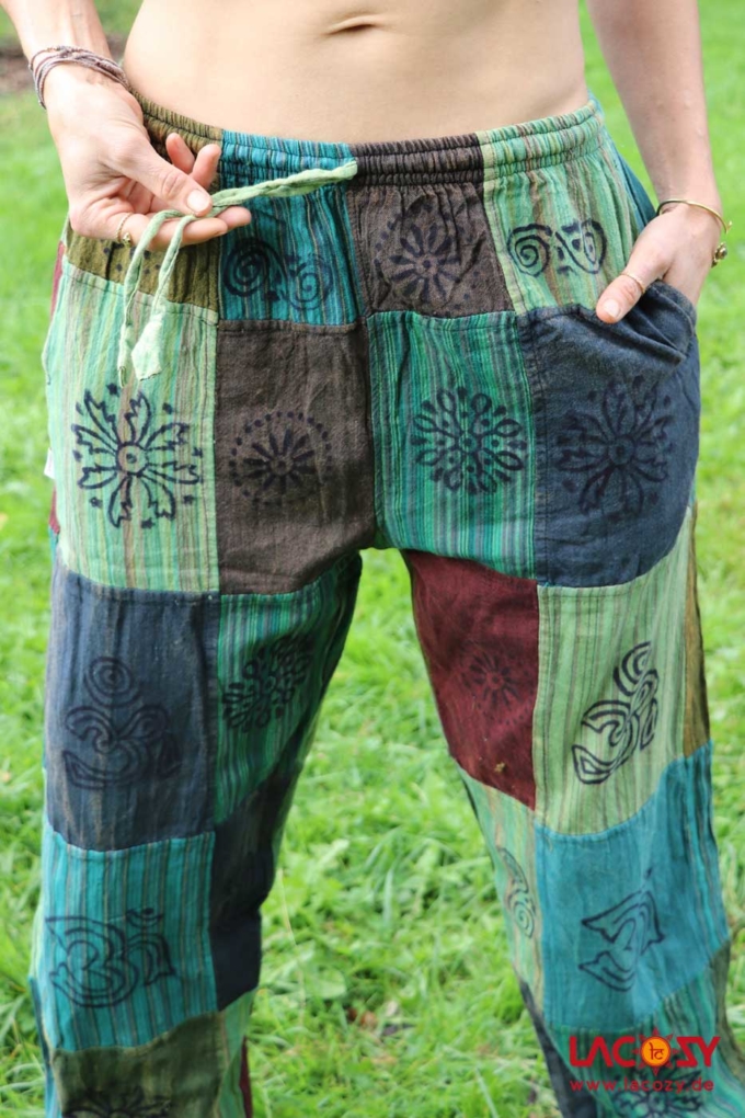 Freizeithose KAYLAH im Patchwork Design mit Blockdruck Grün | Petrol – Bild 5