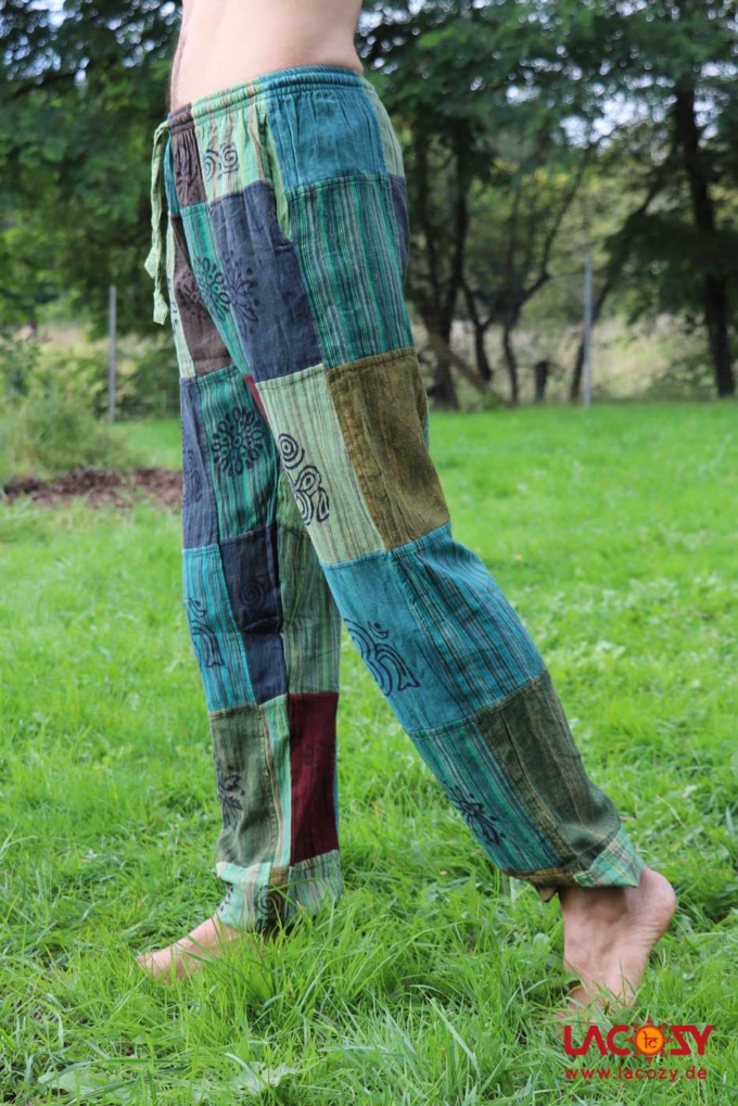 Freizeithose KAYLAH im Patchwork Design mit Blockdruck Grün | Petrol – Bild 2