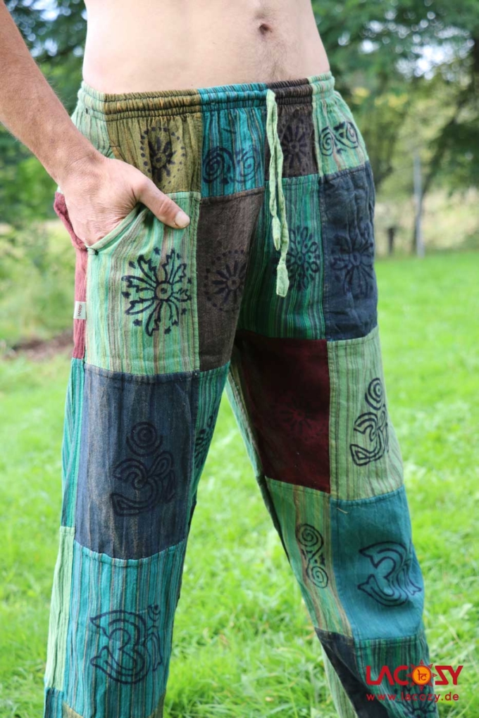 Freizeithose KAYLAH im Patchwork Design mit Blockdruck Grün | Petrol – Bild 4