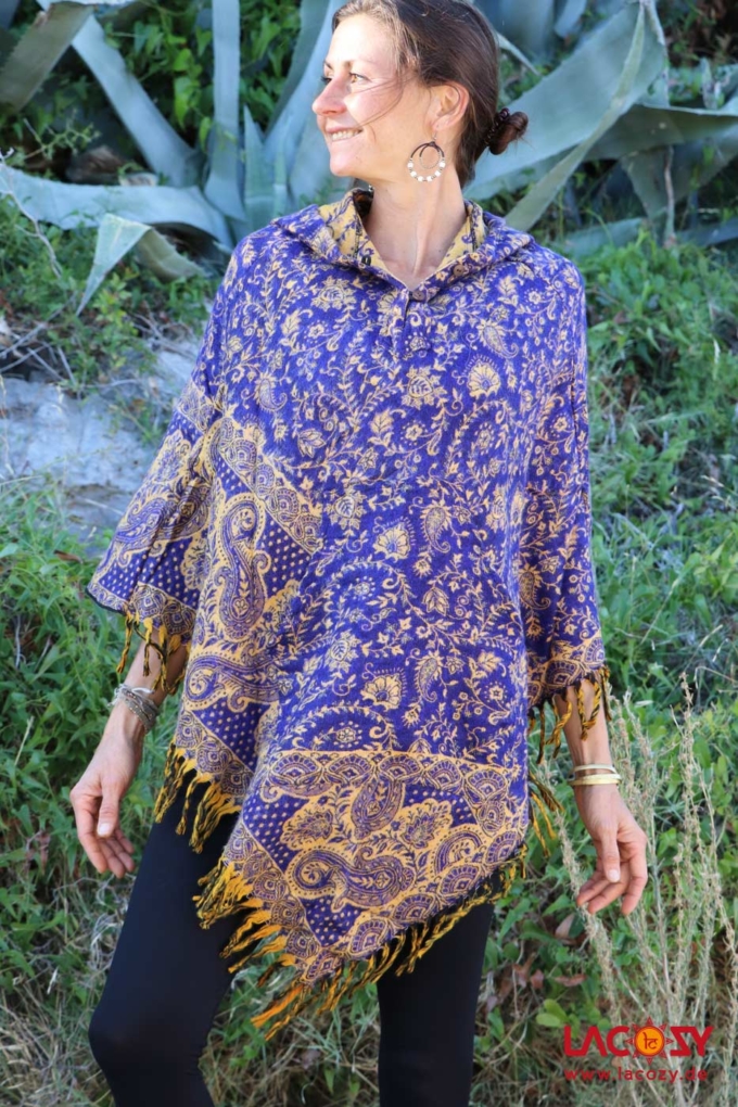 Kuschliger Poncho mit Zipfelkapuze BLAU