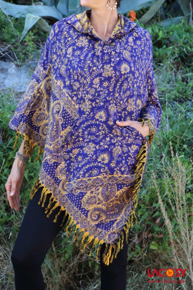 Kuschliger Poncho mit Zipfelkapuze BLAU – Bild 6