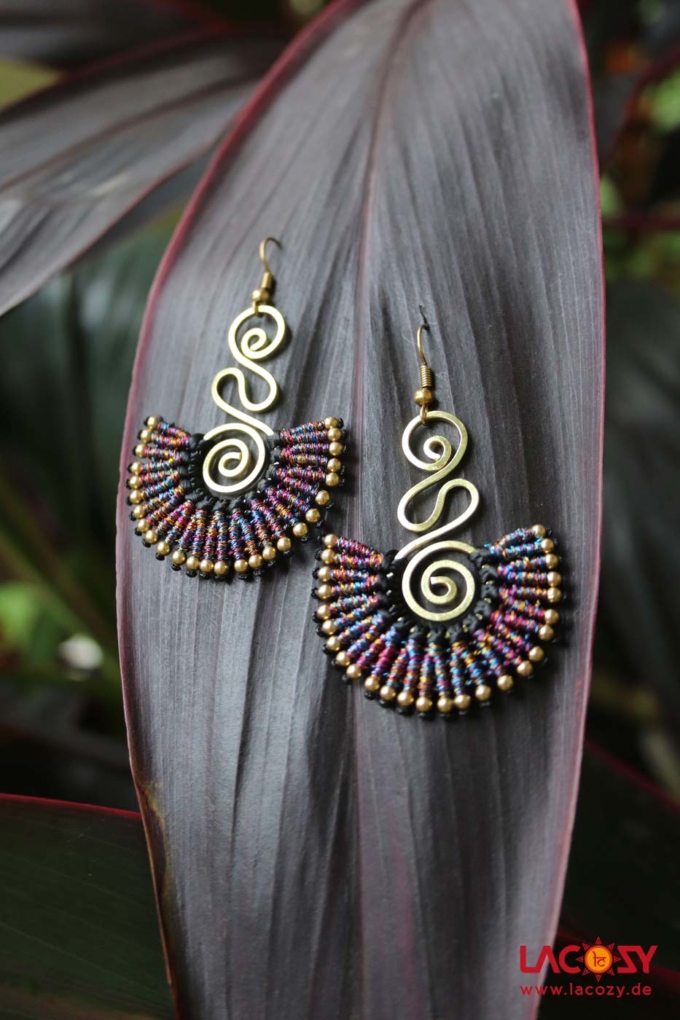 Ohrringe AMILY | Metallic Lila – Bild 4