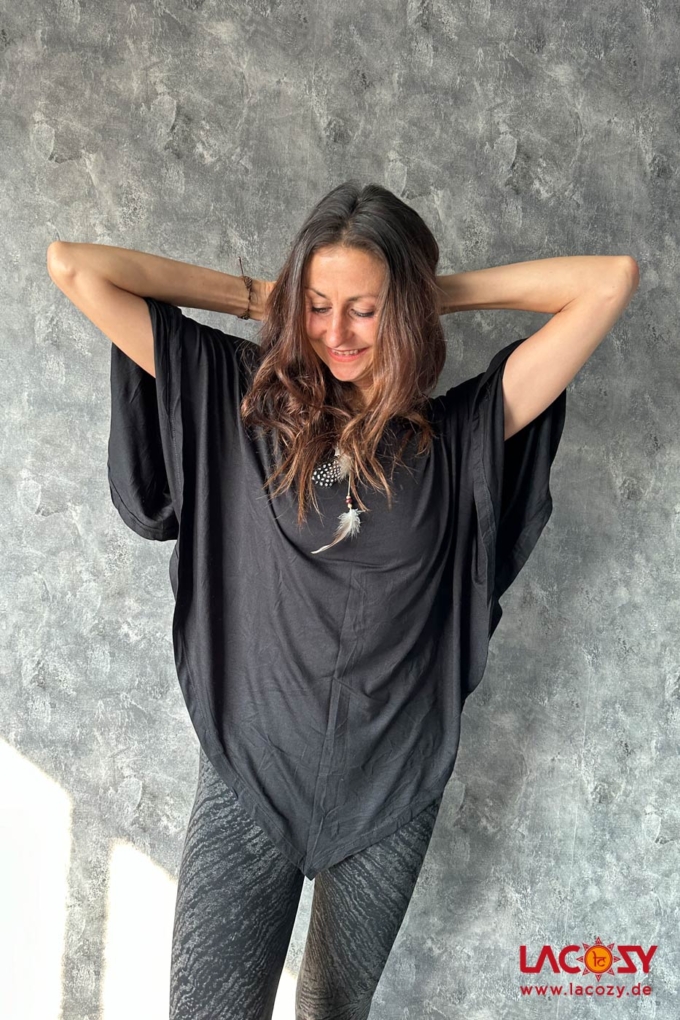 Leichtes Poncho Shirt YARA | Schwarz – Bild 4
