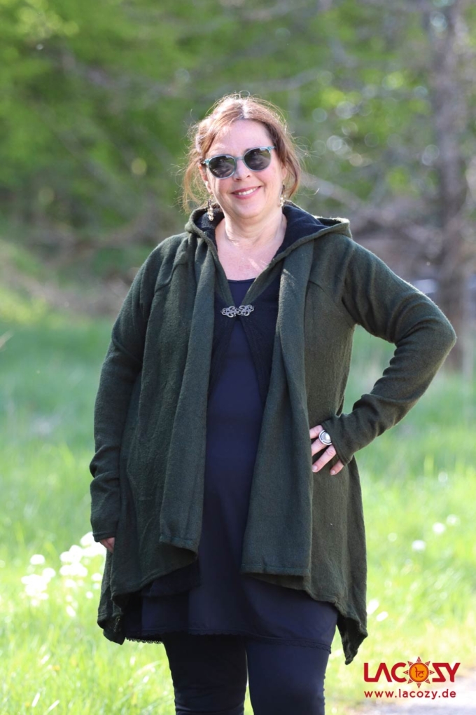 Cardigan Strickjacke SPIRITU | Gruen-Schwarz – Bild 2