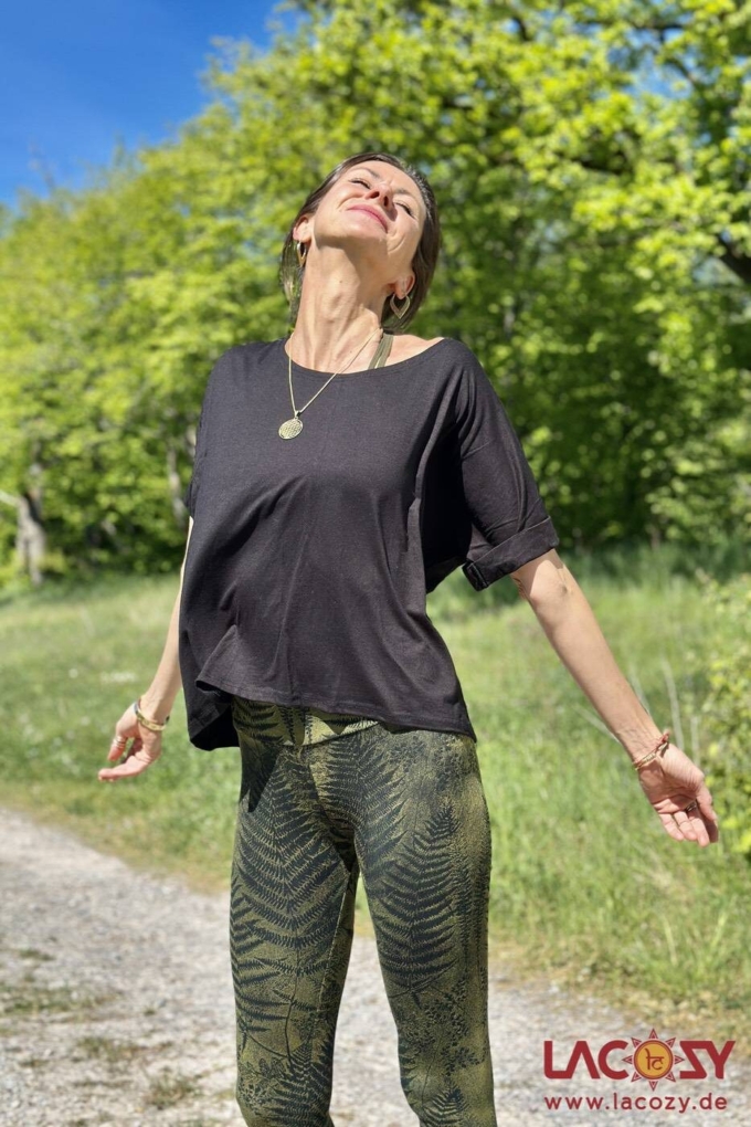 Weiches Basic T-Shirt FIA | Relaxed Yoga Shirt | Schwarz – Bild 3