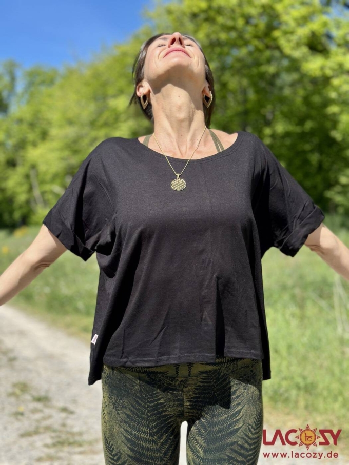 Weiches Basic T-Shirt FIA | Relaxed Yoga Shirt | Schwarz – Bild 5