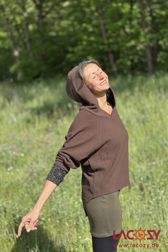 Lässiger Hoodie AYRI mit Lebensblume Print | BRAUN – Bild 6