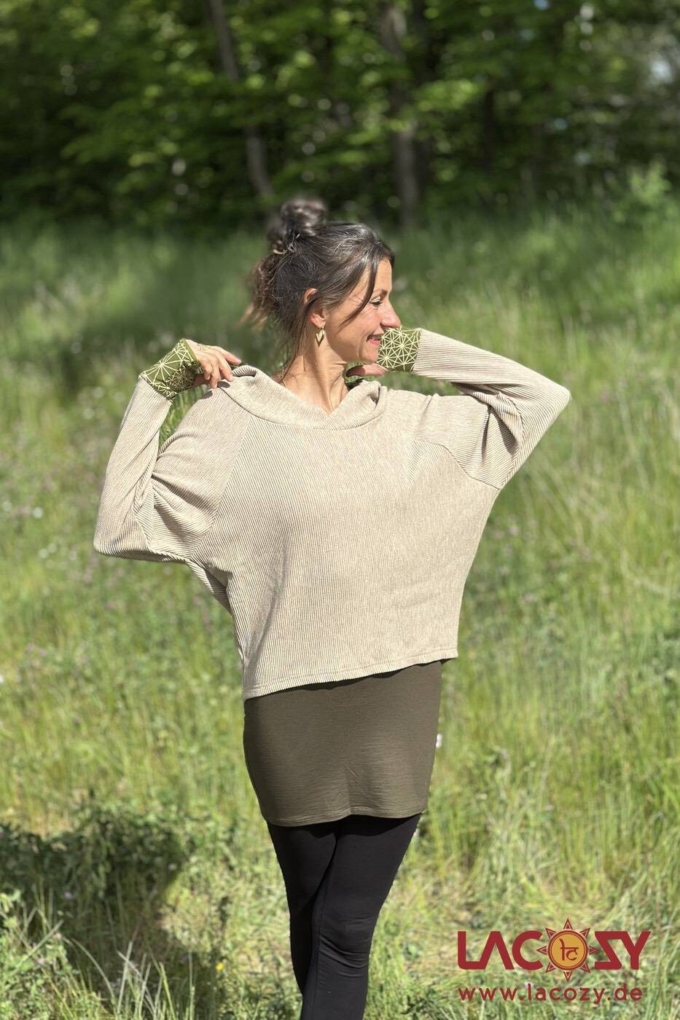 Lässiger Hoodie AYRI mit Lebensblume Print | CREME – Bild 2