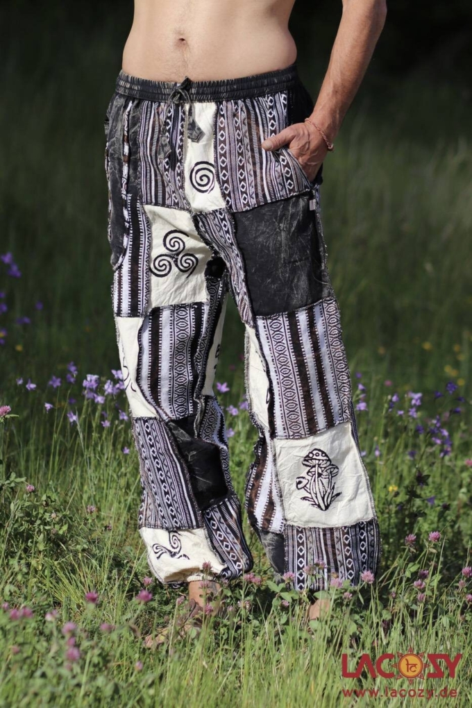 AYANI Patchwork Goahose mit Gürteltasche | Schwarz-Weiß