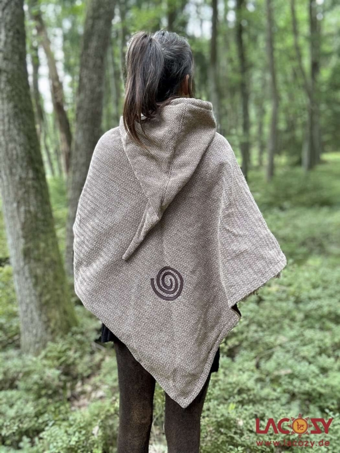 Warmer Pixie Poncho FEY mit kuschligem Innenfleece | Fischgrät-Braun – Bild 2