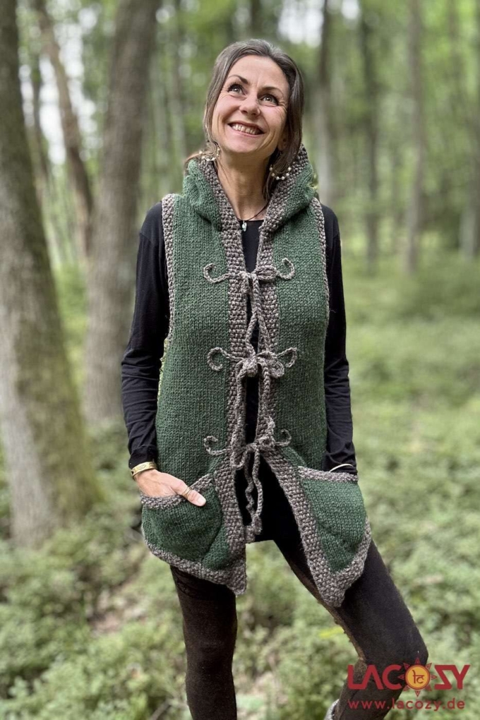 Strickweste | Pixie Weste SITHA aus Schurwolle | Waldgrün