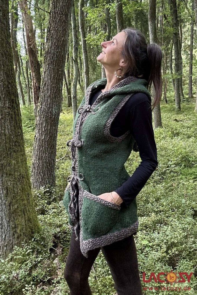 Strickweste | Pixie Weste SITHA aus Schurwolle | Waldgrün – Bild 4